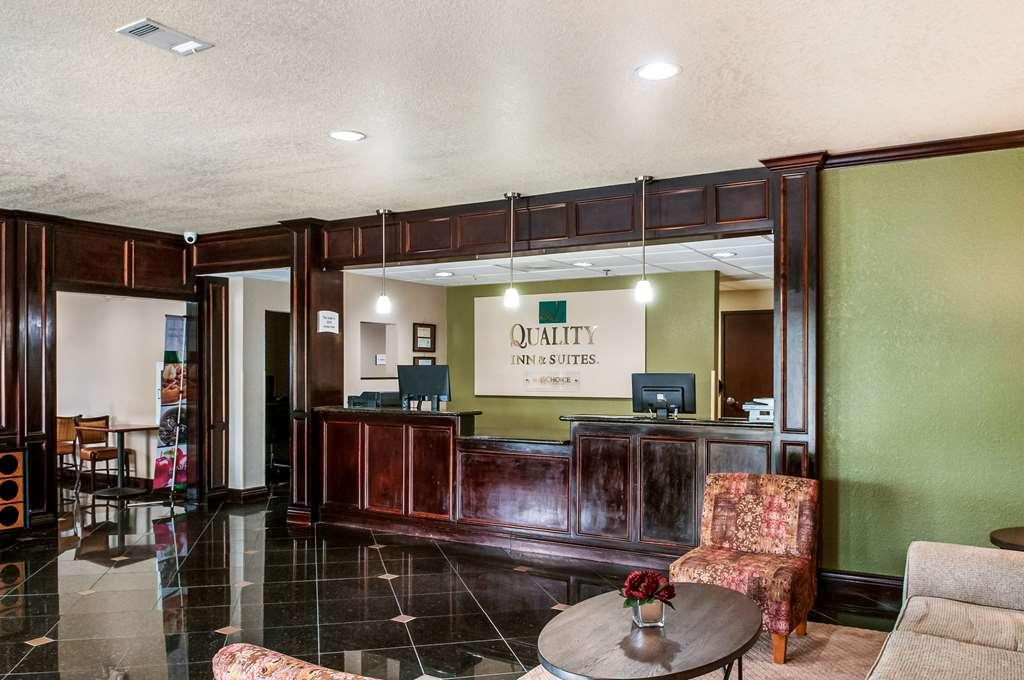Quality Inn & Suites Слиделл Интерьер фото